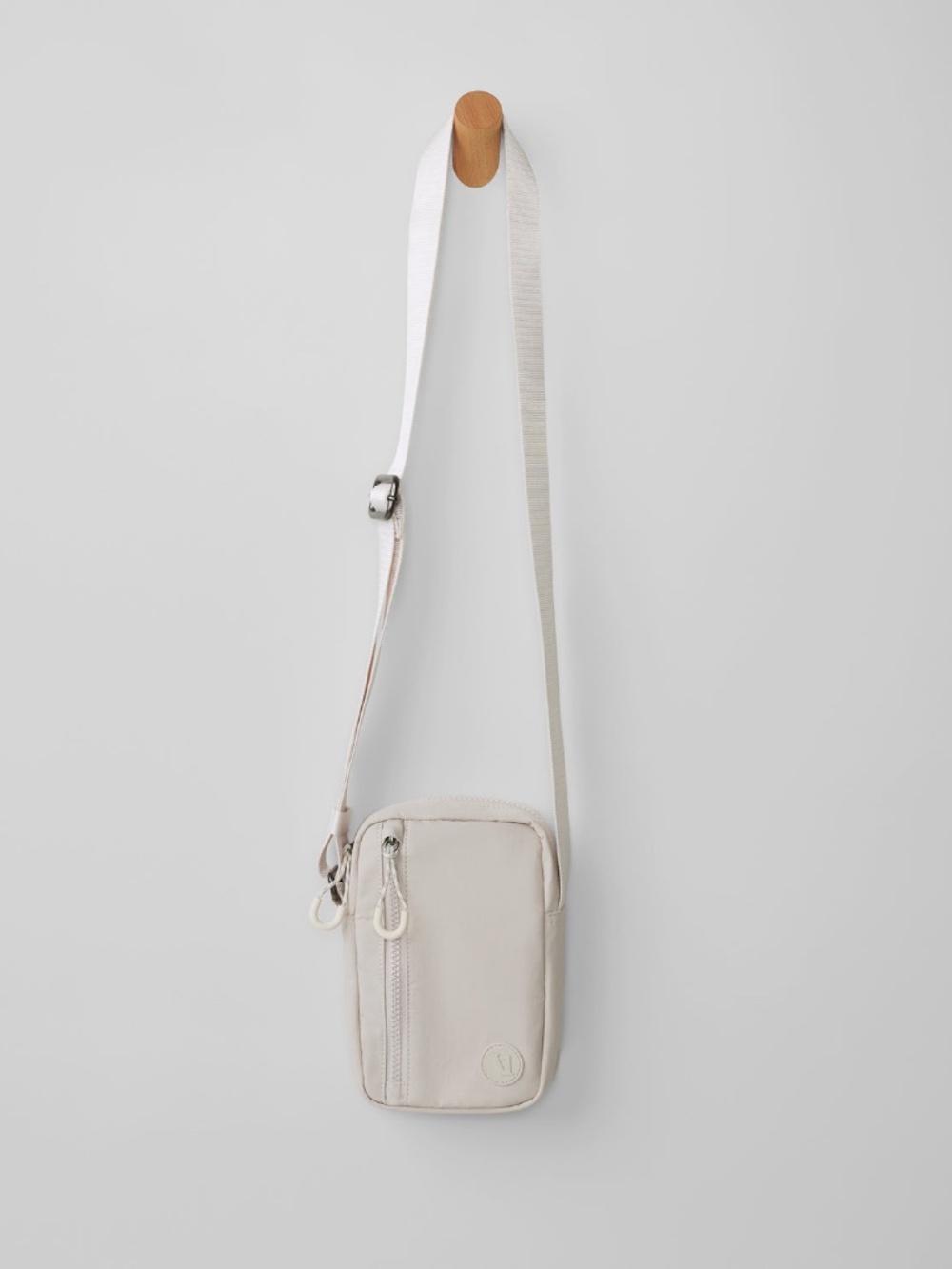 Vuori All Around Crossbody, Ecru